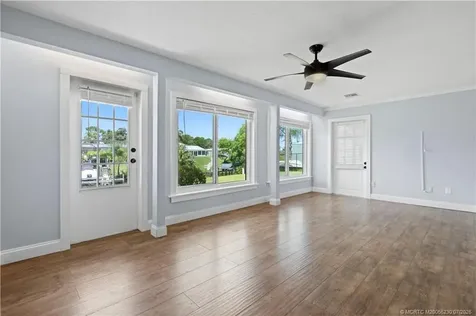 864 SE Degan Drive Port St Lucie FL 34983