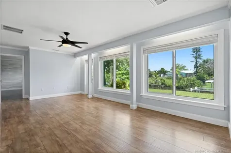 864 SE Degan Drive Port St Lucie FL 34983