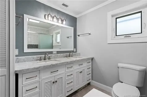 864 SE Degan Drive Port St Lucie FL 34983