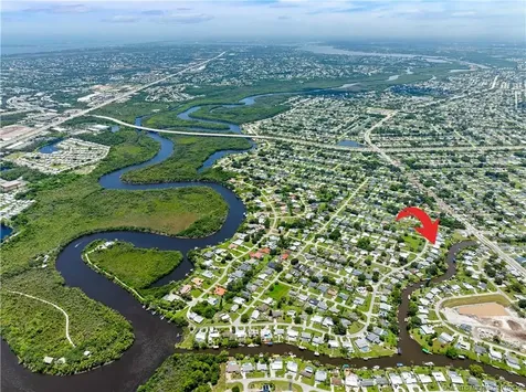 864 SE Degan Drive Port St Lucie FL 34983