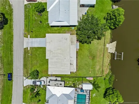 864 SE Degan Drive Port St Lucie FL 34983