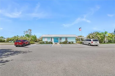 7149 SE Ridgeway Terrace Hobe Sound FL 33455