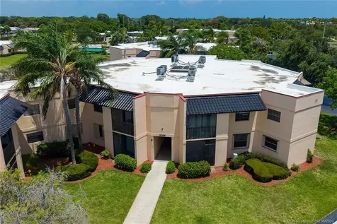 2069 NE Collins Circle Jensen Beach FL 34957
