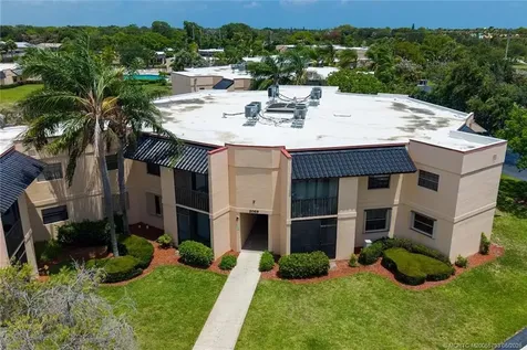 2069 NE Collins Circle Jensen Beach FL 34957