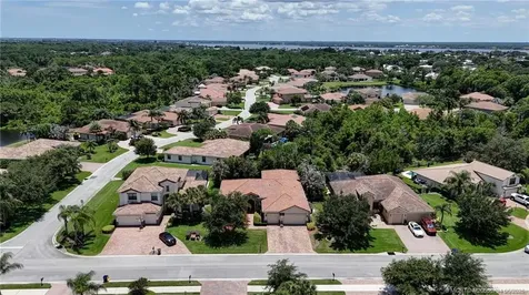 2276 NW Diamond Creek Way Jensen Beach FL 34957
