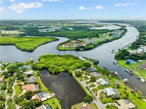 2666 SE Erickson Drive Port St Lucie FL 34984