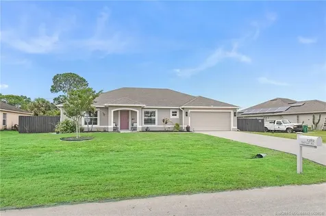1382 SW Crest Avenue Port St Lucie FL 34953