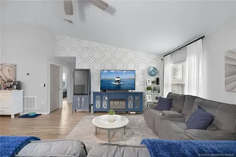 1382 SW Crest Avenue Port St Lucie FL 34953