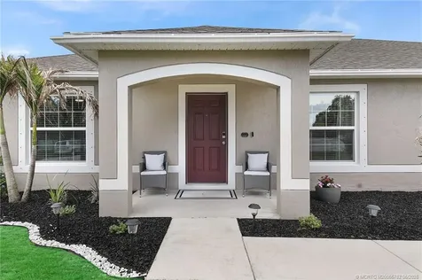 1382 SW Crest Avenue Port St Lucie FL 34953