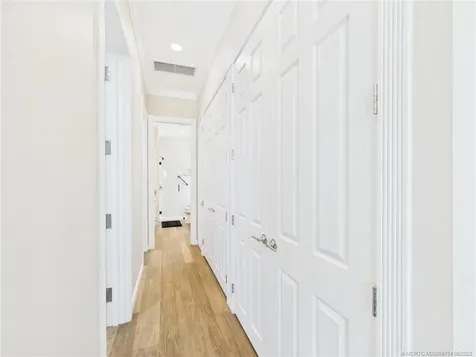 5425 Barbados Square Vero Beach FL 32967