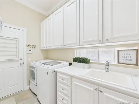 5425 Barbados Square Vero Beach FL 32967