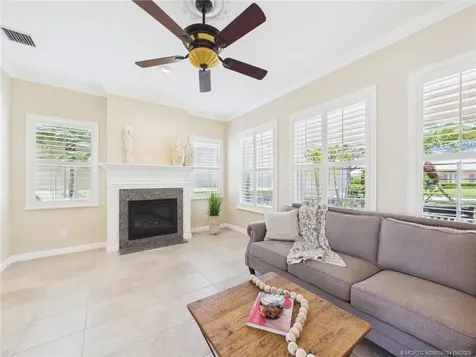 5425 Barbados Square Vero Beach FL 32967