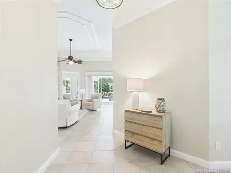 5425 Barbados Square Vero Beach FL 32967