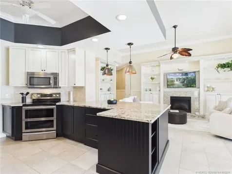 5425 Barbados Square Vero Beach FL 32967