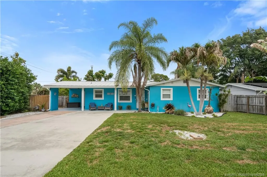 1001 SE 16th Court Stuart FL 34996