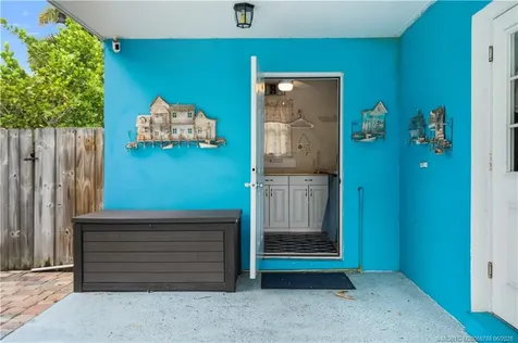 1001 SE 16th Court Stuart FL 34996
