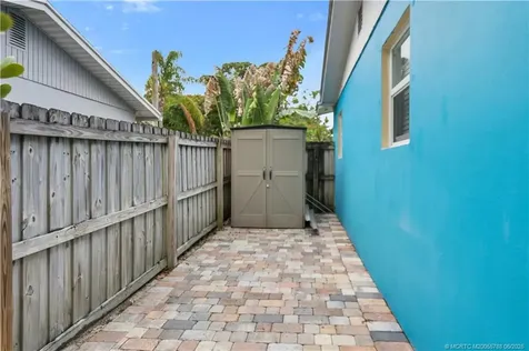 1001 SE 16th Court Stuart FL 34996