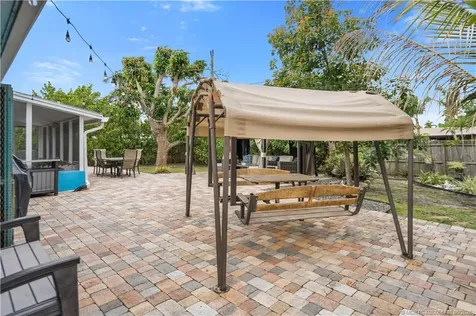 1001 SE 16th Court Stuart FL 34996