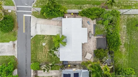1001 SE 16th Court Stuart FL 34996