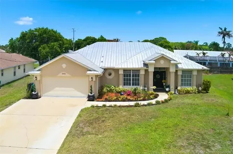 3415 SE Hart Circle Port St Lucie FL 34984