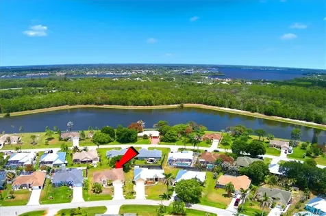 3415 SE Hart Circle Port St Lucie FL 34984