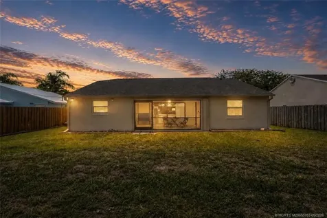 5819 SE Wilsie Drive Stuart FL 34997