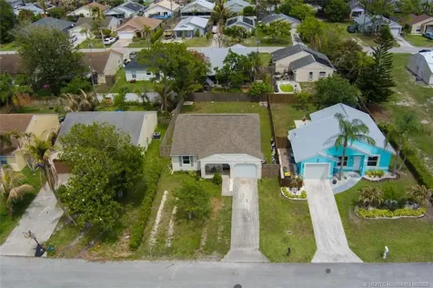 5819 SE Wilsie Drive Stuart FL 34997