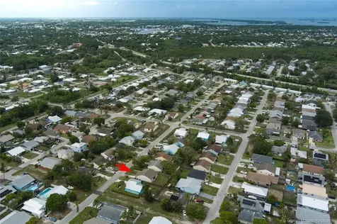 5819 SE Wilsie Drive Stuart FL 34997