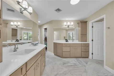 9067 SE Star Island Way Hobe Sound FL 33455