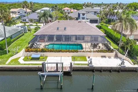 9067 SE Star Island Way Hobe Sound FL 33455