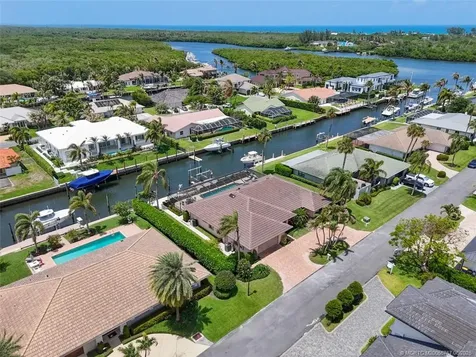 9067 SE Star Island Way Hobe Sound FL 33455