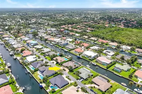 9067 SE Star Island Way Hobe Sound FL 33455