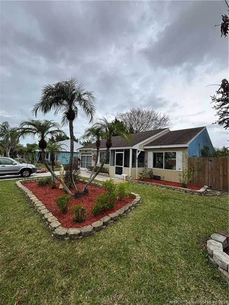 1509 SE Belcrest Street Port St Lucie FL 34952