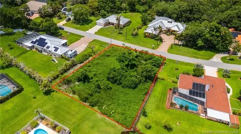 2012 SE Giffen Avenue Port St Lucie FL 34952
