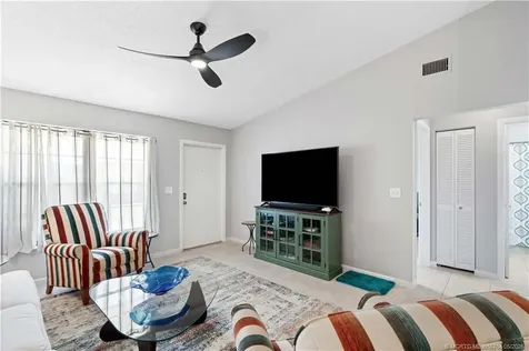 8156 SE Villa Way Hobe Sound FL 33455