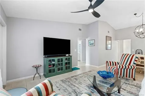 8156 SE Villa Way Hobe Sound FL 33455