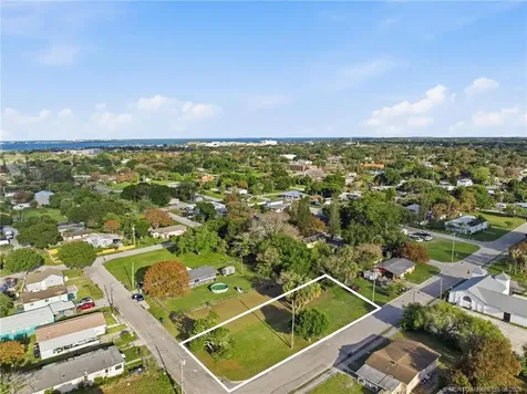 814 N 16th Street Fort Pierce FL 34950