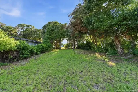 701 N 19th Street Fort Pierce FL 34950