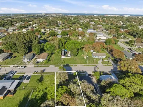 701 N 19th Street Fort Pierce FL 34950