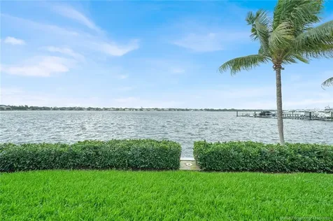 104 Water Club N North Palm Beach FL 33408