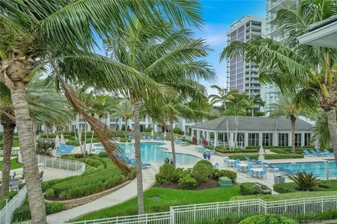 104 Water Club N North Palm Beach FL 33408