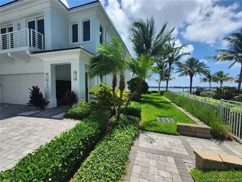 104 Water Club N North Palm Beach FL 33408