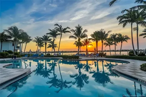 104 Water Club N North Palm Beach FL 33408