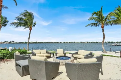 104 Water Club N North Palm Beach FL 33408