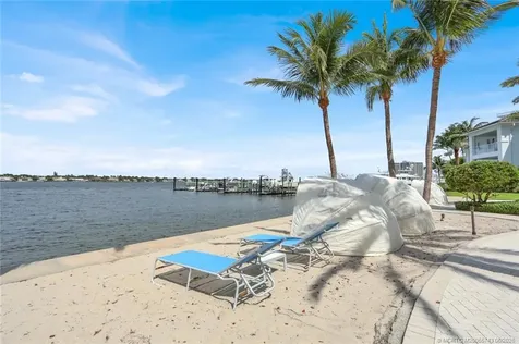 104 Water Club N North Palm Beach FL 33408