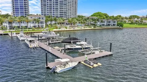 104 Water Club N North Palm Beach FL 33408