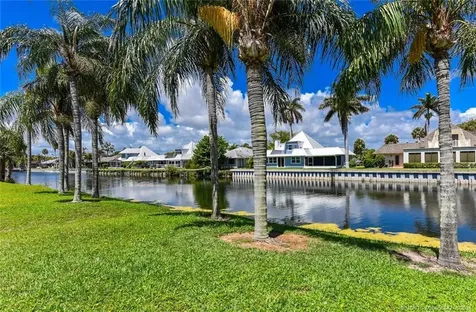 6101 SE Landing Way Stuart FL 34997