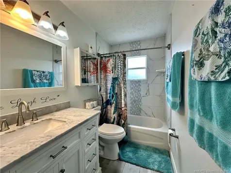 1725 NE Darlich Avenue Jensen Beach FL 34957