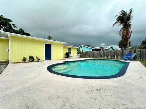 1725 NE Darlich Avenue Jensen Beach FL 34957
