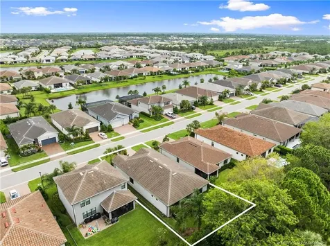 600 SE Villandry Way Port St Lucie FL 34984